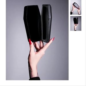 La Femme en Noir Coffin Sunglass Case